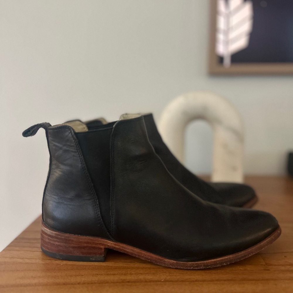 NISOLO Eva Everyday Chelsea Boot